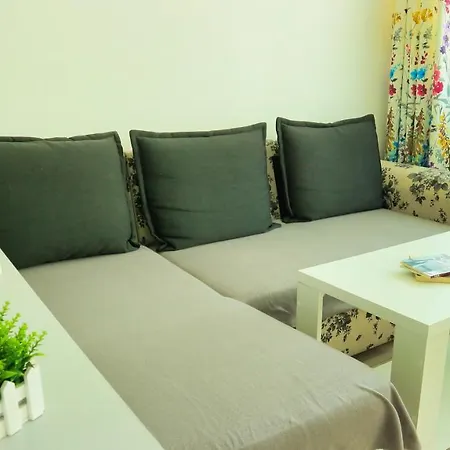Modern Near Coresi Mall W. Parking Appartement