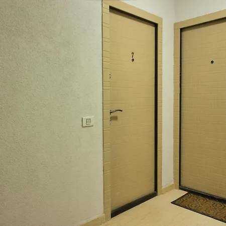 Modern Near Coresi Mall W. Parking Appartamento