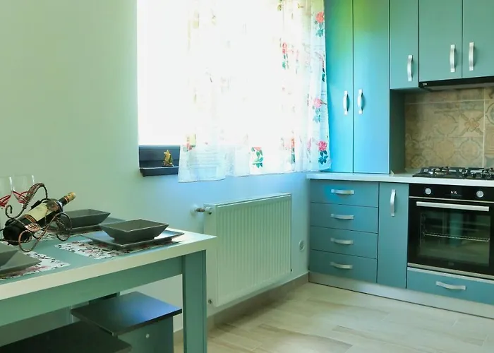 Appartement Modern Near Coresi Mall W. Parking